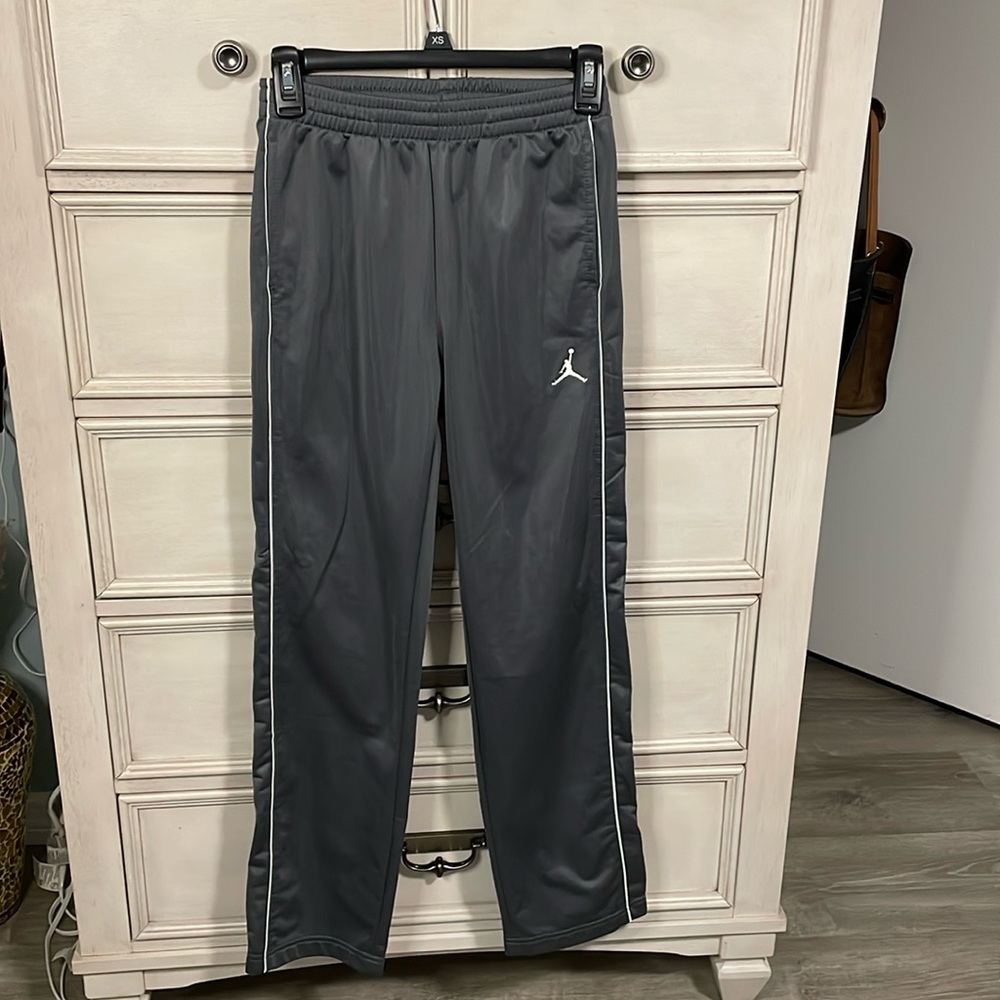 NWOT youth Jordan athletic track pant pant large